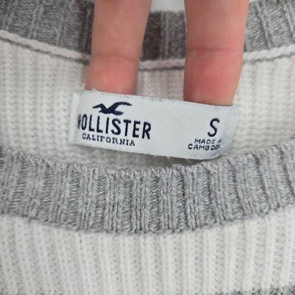 Hollister womens size small oversized white gray stripe long sleeve sweater - Picture 4 of 7